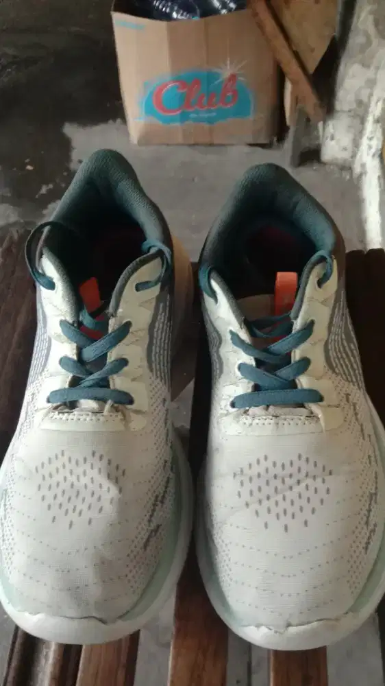 Swpatu running size 42