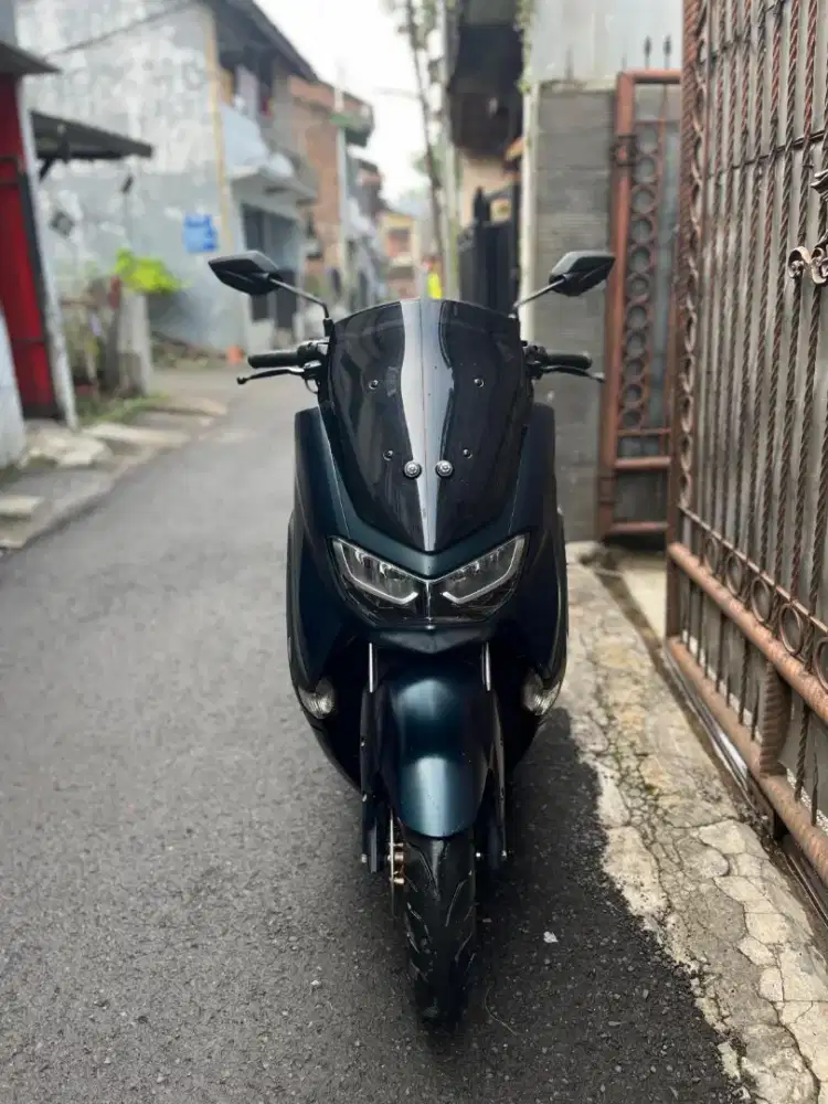 N Max 2024 low km like new