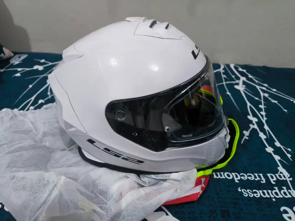 Helm LS2 Storm L