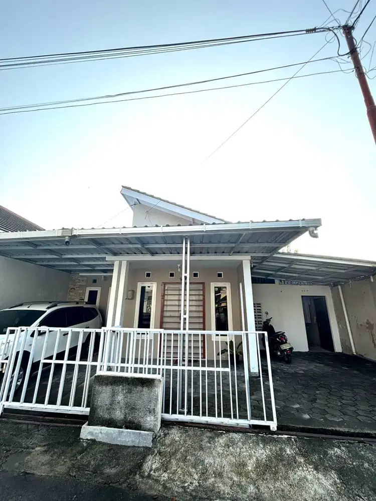Rumah Keren Bonus Furniture dekat Pasar Sleman