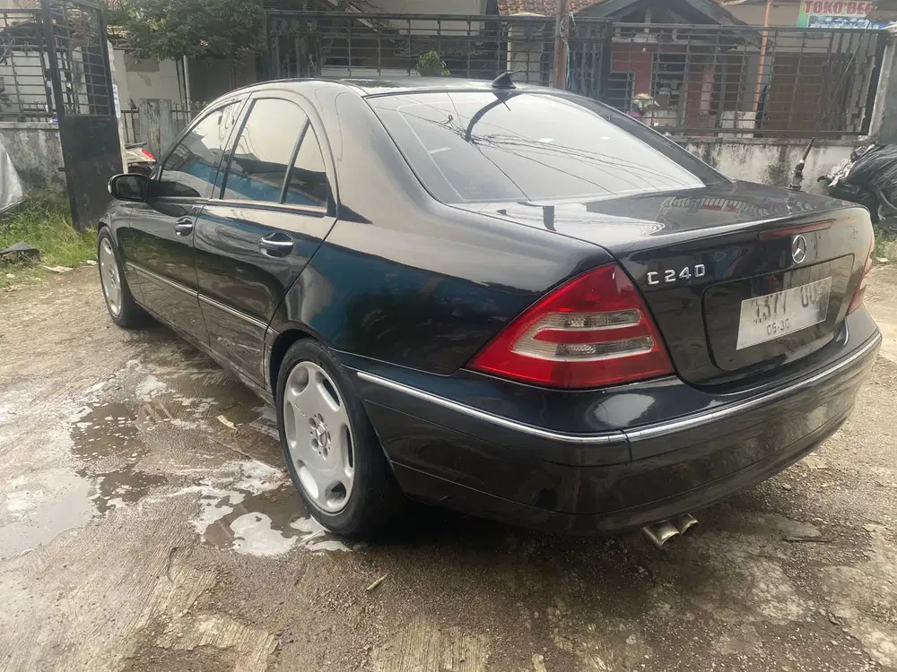 Mercedes-Benz C240 2002 Bensin