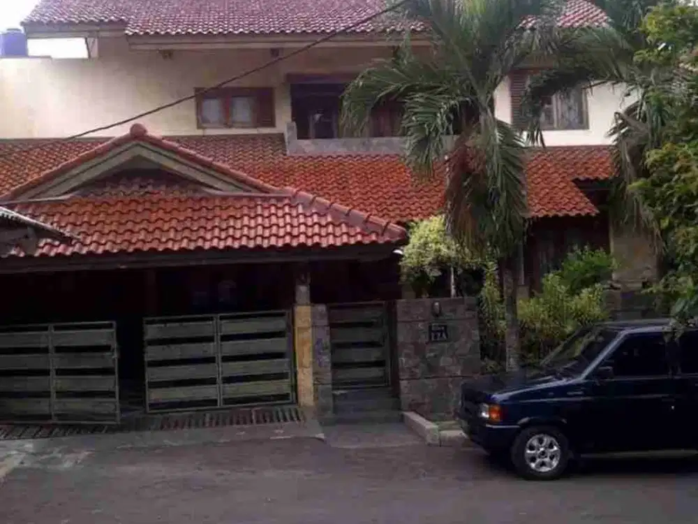 Rumah Luas Tanah 368 m² di Sektor 2 Bintaro