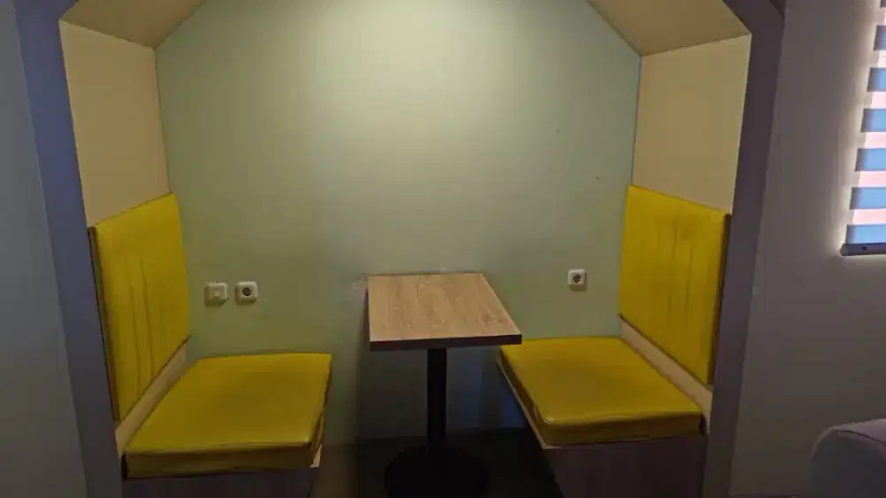 Tukang sofa panggilan