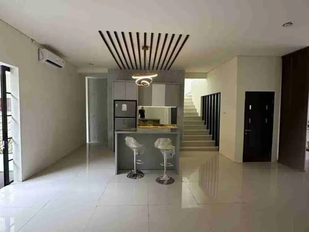 JUAL RUMAH ROYAL RESIDENCE  LUAR CLUSTER SPLIT LEVEL SEMI FURNISH TERAWAT