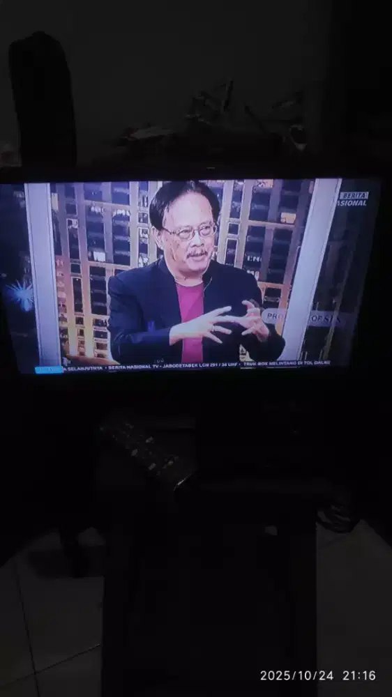TV 22/24 MERK LG, PONDOK PEKAYON INDAH GALAXI,BEK SEL