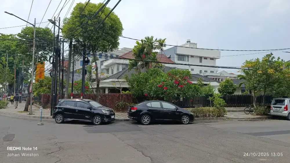 Rumah Hook Jual Cepat araya Diponegoro Strategis