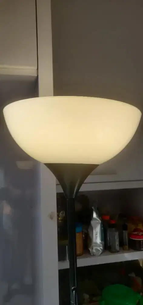 Ikea pedestal lampu