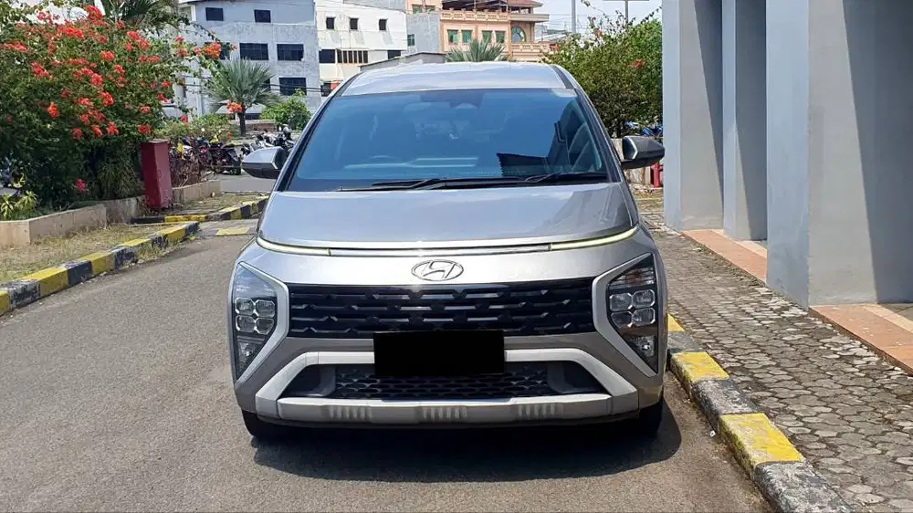 Hyundai Stargazer Prime AT Abu Muda Captainseat 2023 Like New Record