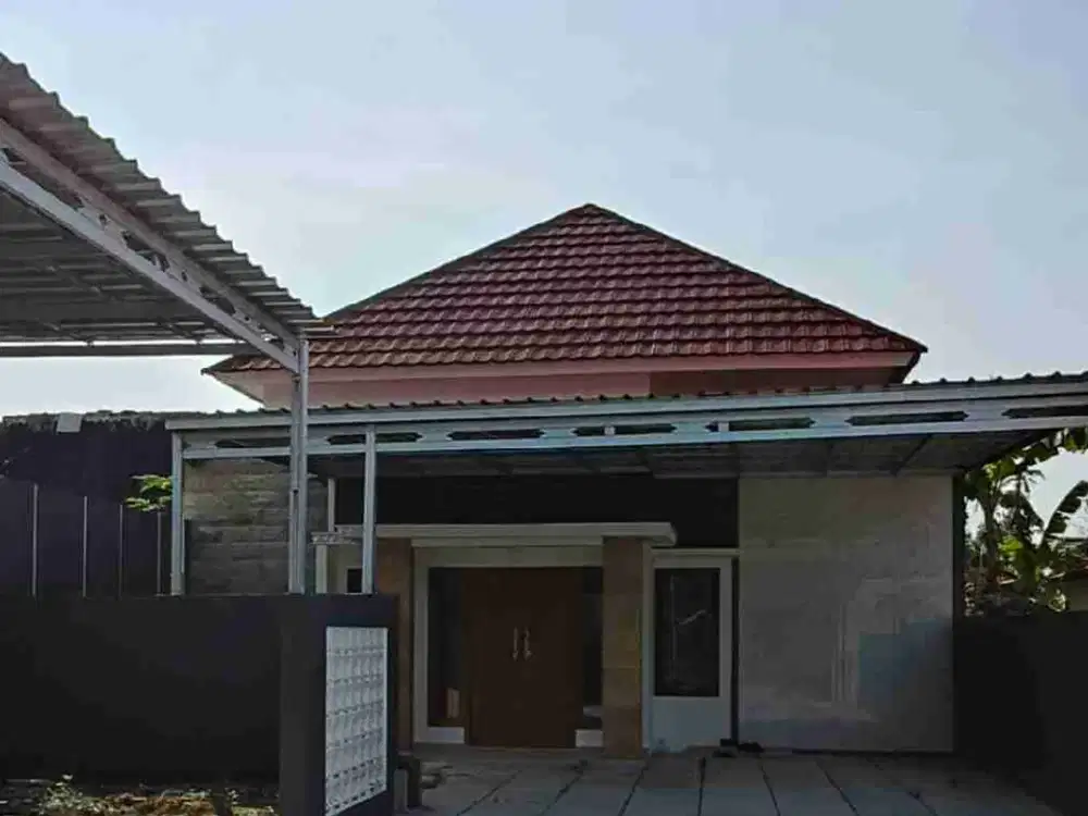 Dijual rumah baru dekat kampus UII.