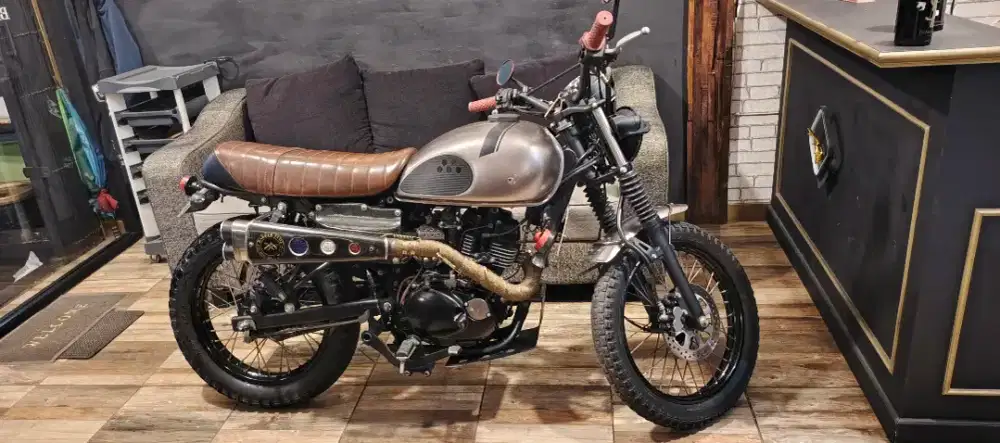 Jual motor kawasaki w175 cafe