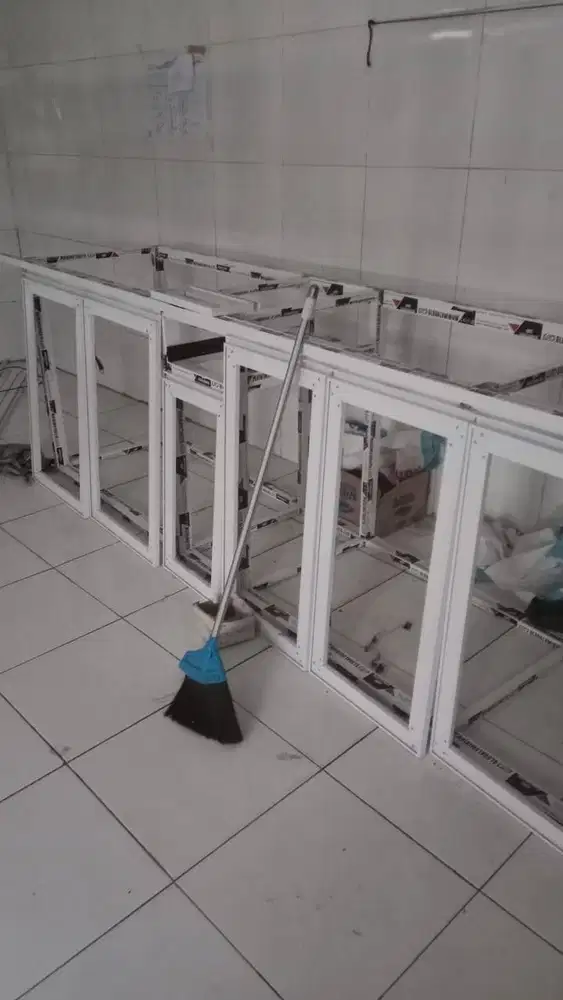 Interior Kusen ALUMINIUM/ PARTISI GYPSUM/kitchen set Aluminium Acp