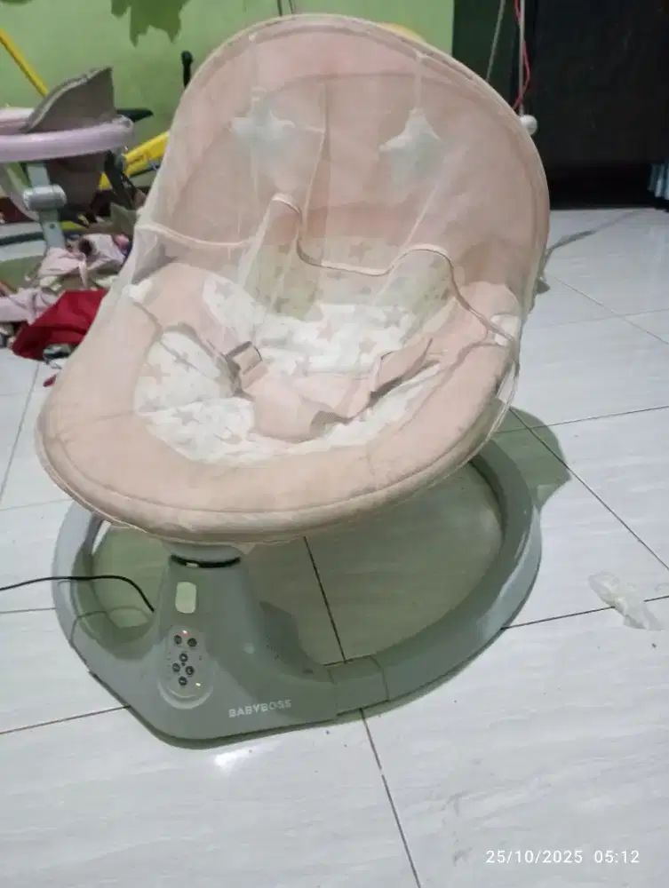 Ayunan bayi elektrik