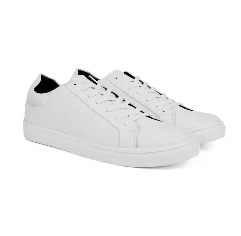 Dijual sepatu putih kondisi 80/100