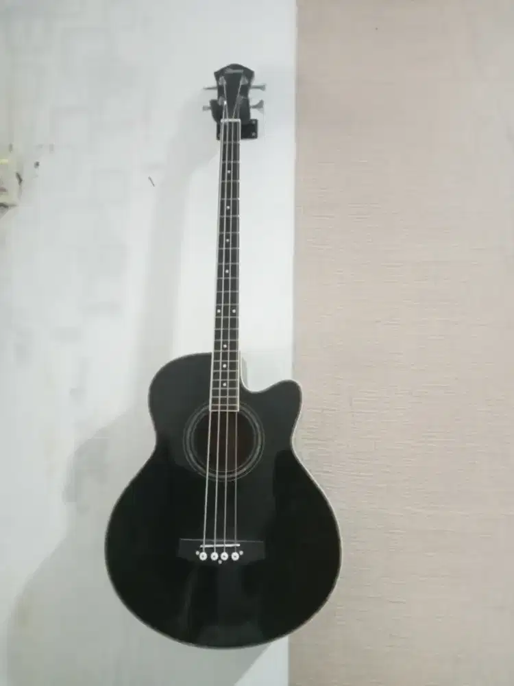 Bass akustik elektrik ibanez