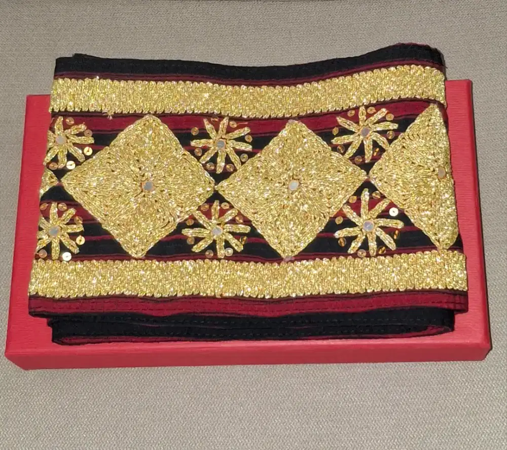 Selendang Tapis Lampung