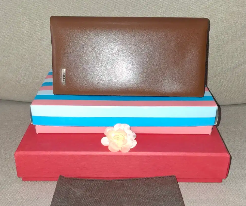 Dompet coklat merek Bally Original
