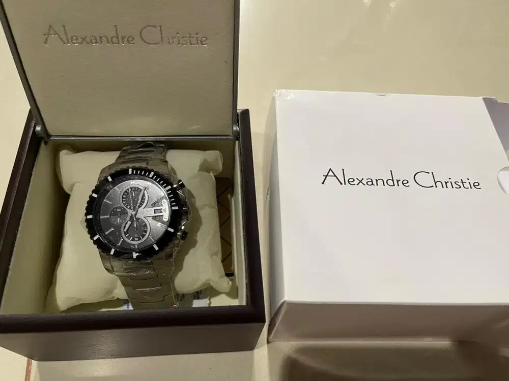 Dijual jam alexandre christie