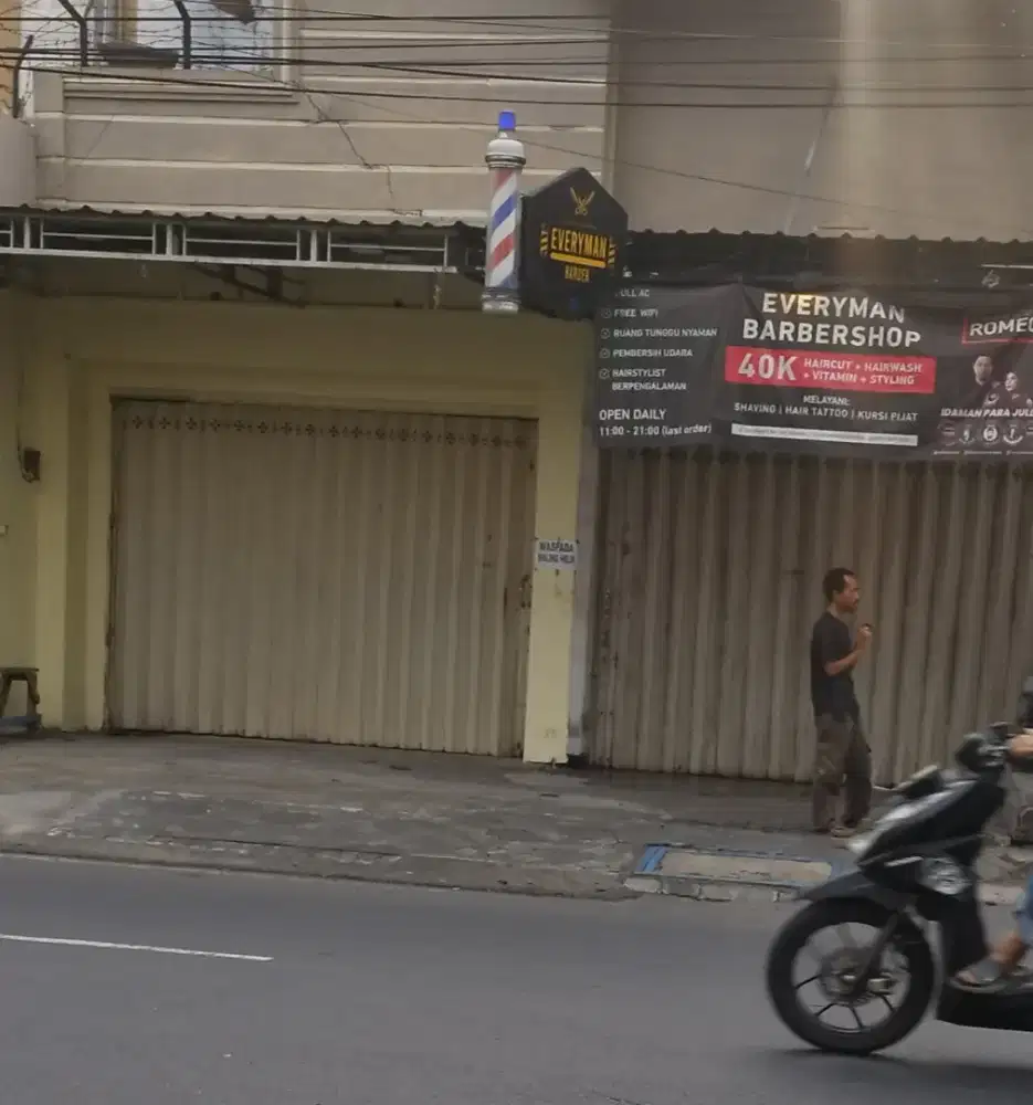 Dikontrakkan toko Lokasi Strategis