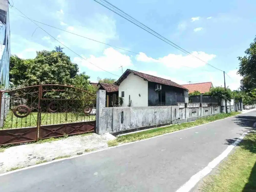 Rumah Luas 786M Lingkungan Strategis Aman Nyaman Tepi Jalan di Purbayan Baki Sukoharjo