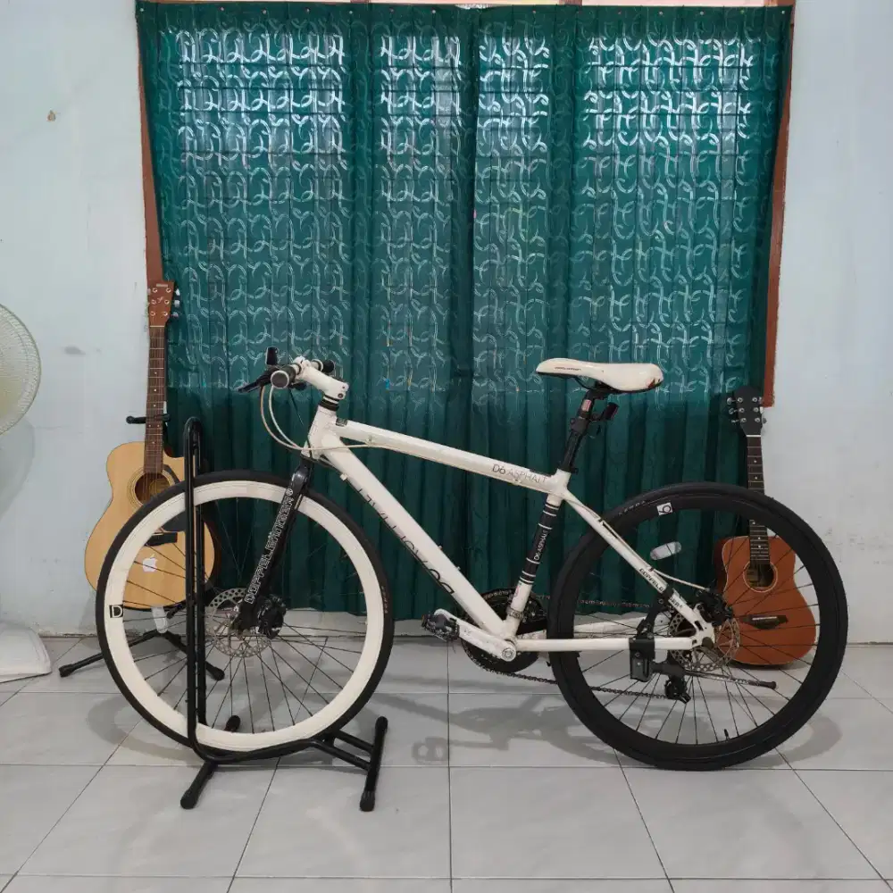 Dijual Sepeda Hybrid D6 Asphalt Original Japan