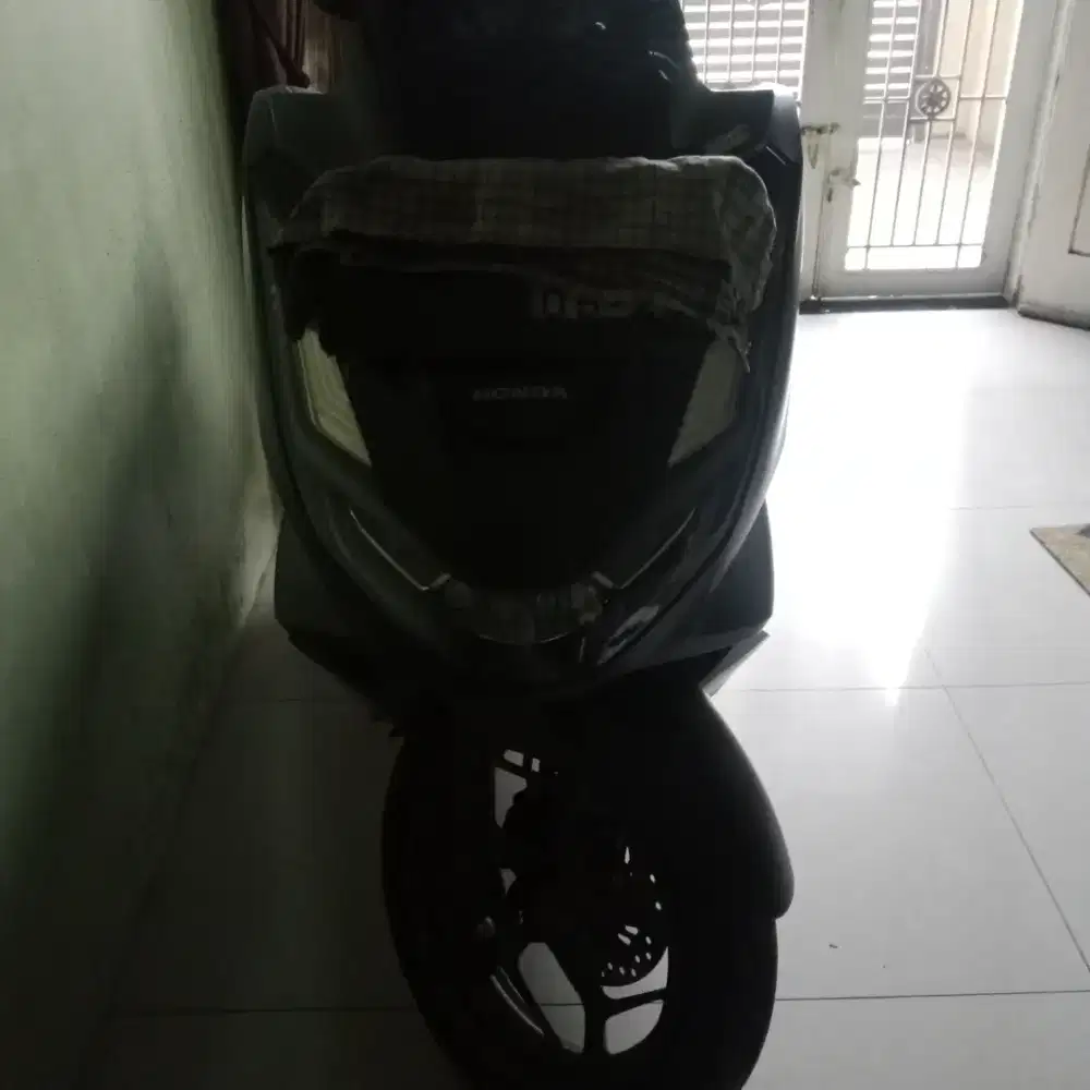 Di jual PCX bulan 8 THN 2023 odo kilometer rendah