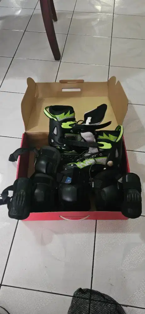 Sepatu roda In-Line skate MS835L