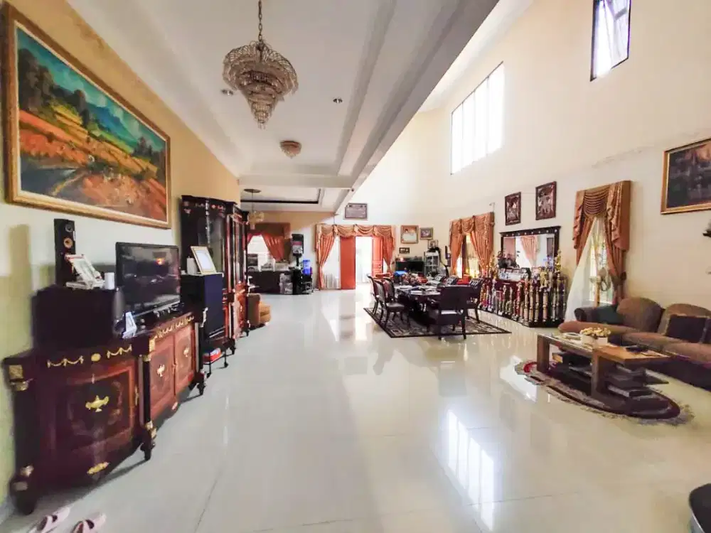 Graha taman bunga BSB Semarang rumah cantik di jual