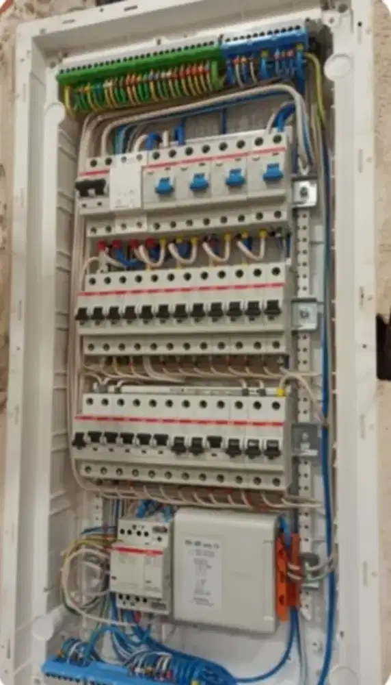 tukang listrik panggilan