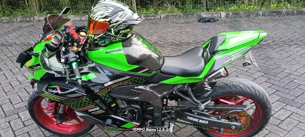 ZX25r ABS tipe tertinggi