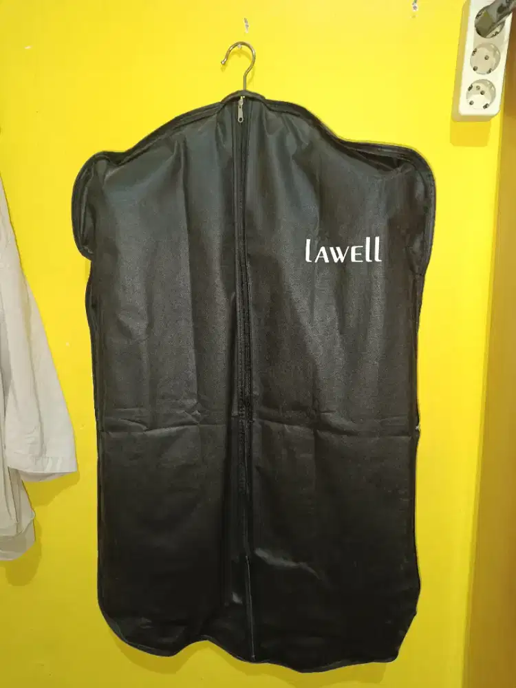 Jas Pria LAWELL Modern Fit Size 52 — Kondisi Mulus + Bonus Garment Bag