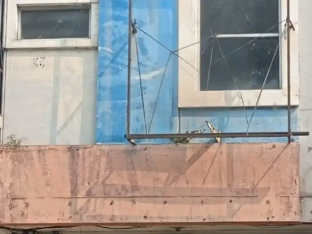 Disewakan Ruko Barcelona Siap Pakai di Palem Semi Tangerang