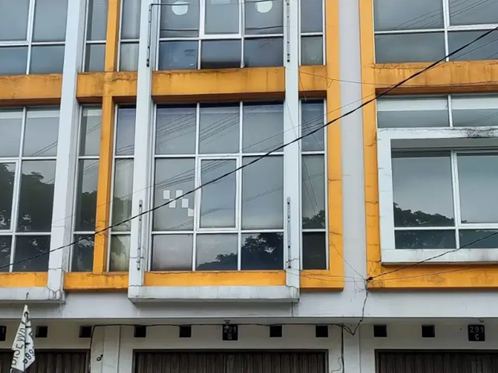 Disewa Cepat Ruko 3 Lantai Siap Pakai di Palem Semi Karawaci