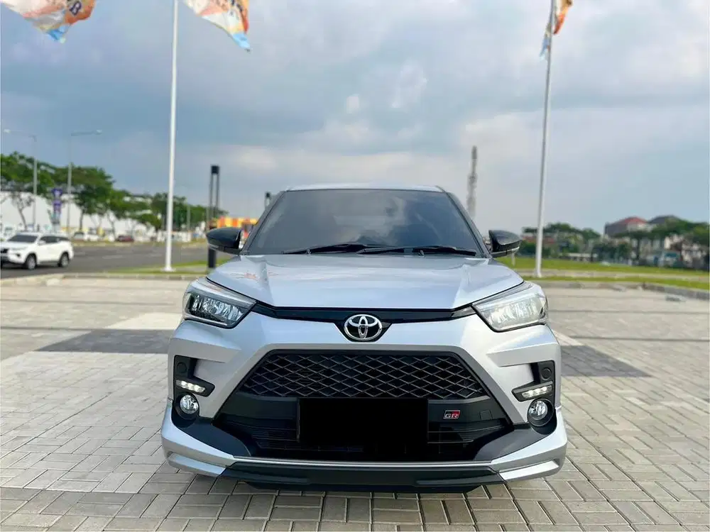(KM 9 RBU) Toyota Raize 1.0 Turbo GR SPORT Silver 2023 LIKE NEW GRESSS