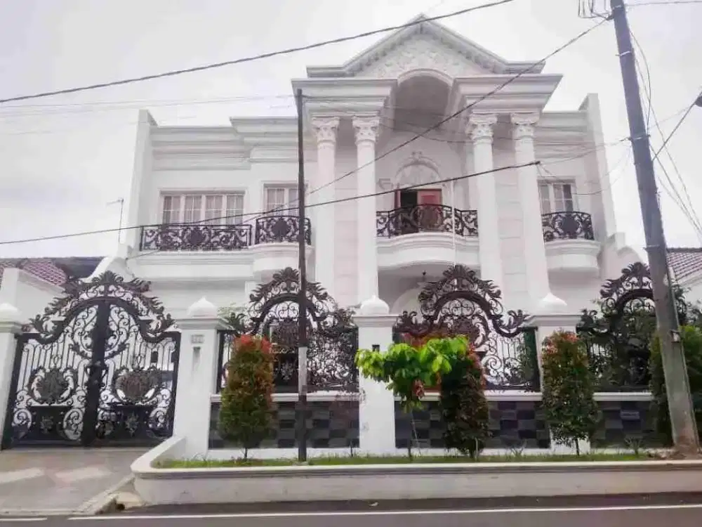 Jual Rumah Mewah American Classic Furnish Di Billymoon Jakarta Timur