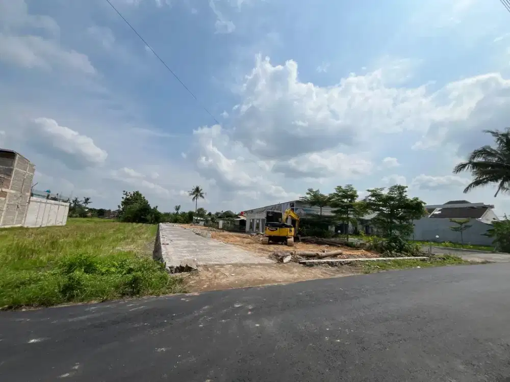 10 Menit Malioboro dan Tugu Jogja, Tanah di Jl Wates Km 4 Banyuraden