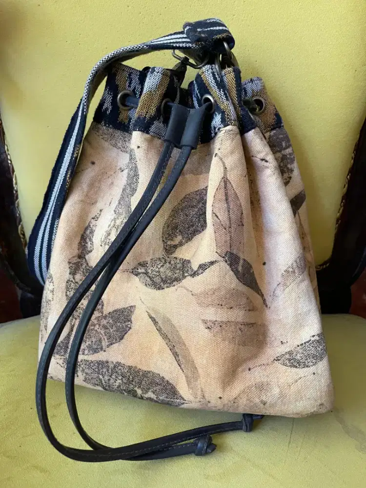 Tas wanita gayatri batik daun