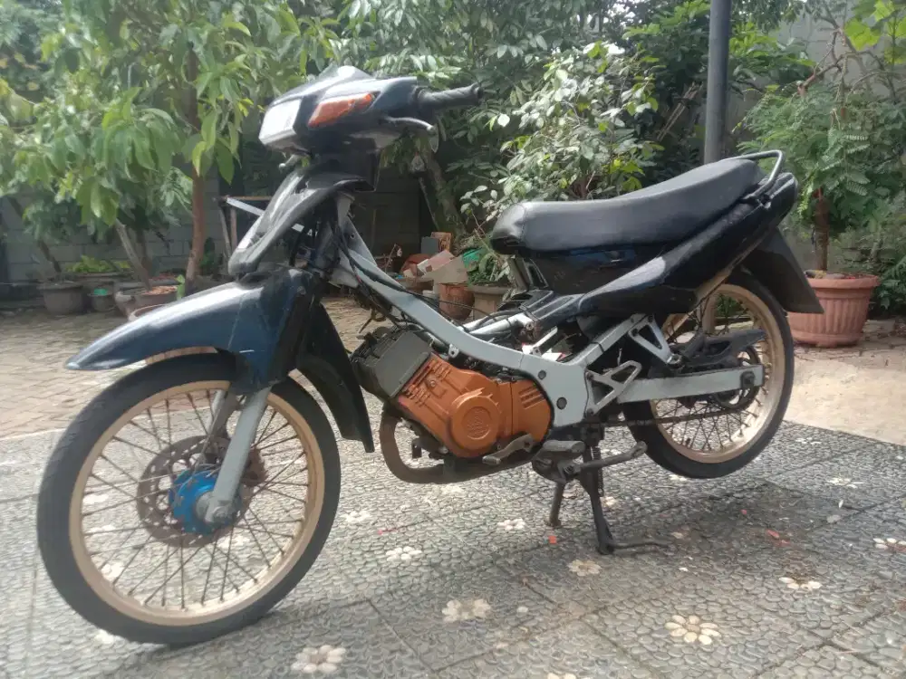 Suzuki Satria Hitam