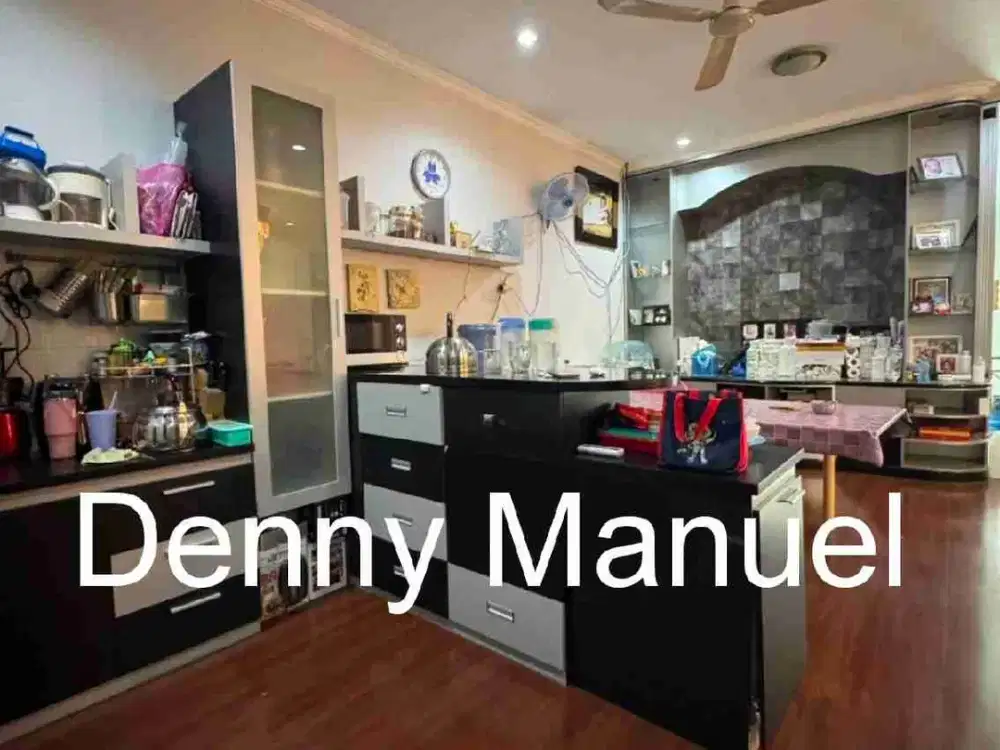 RUMAH luas  13x 19.5m² DENGAN BONUS LAHAN PARKIR DI DUTAMAS JELAMBAR