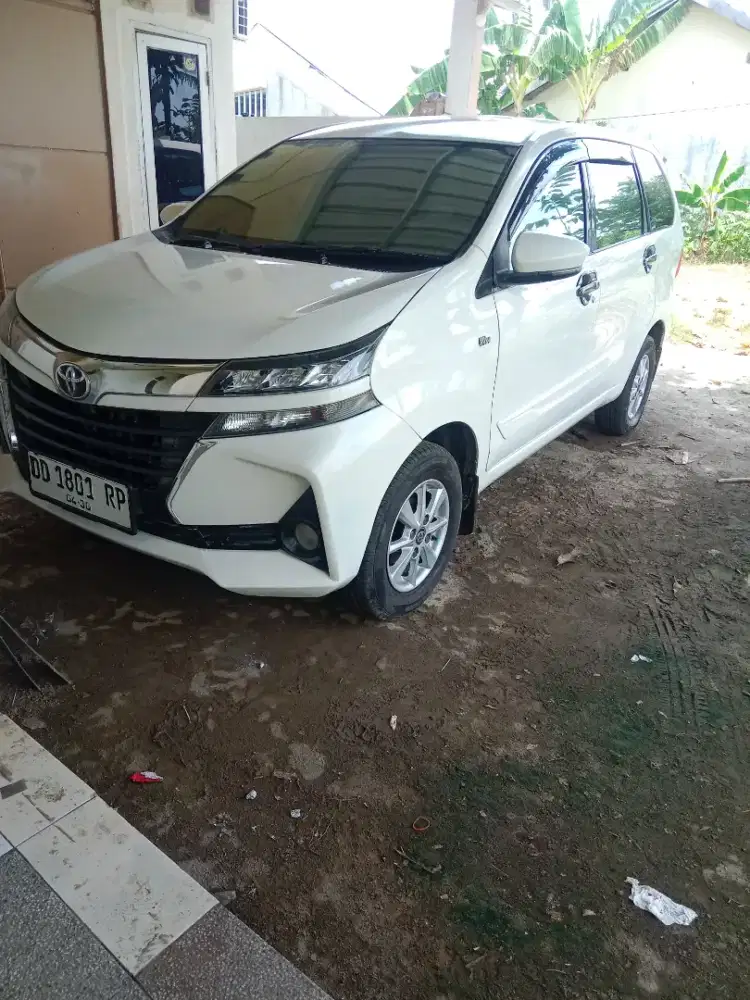 Avanza 13 g putih manual