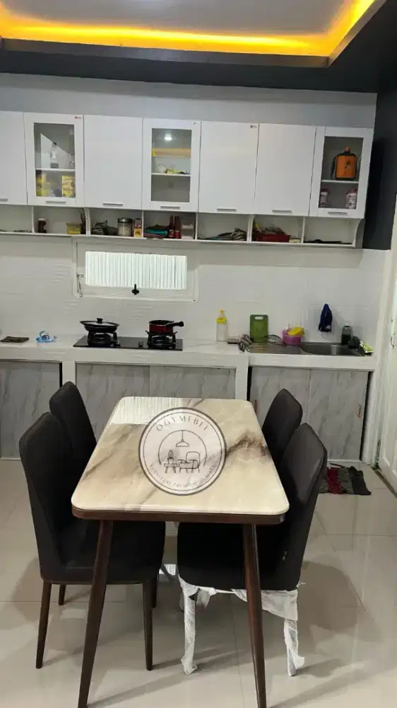 READY MEJA MAKAN DS MATTO 4 KURSI TERMURAH TERLARIS SALE