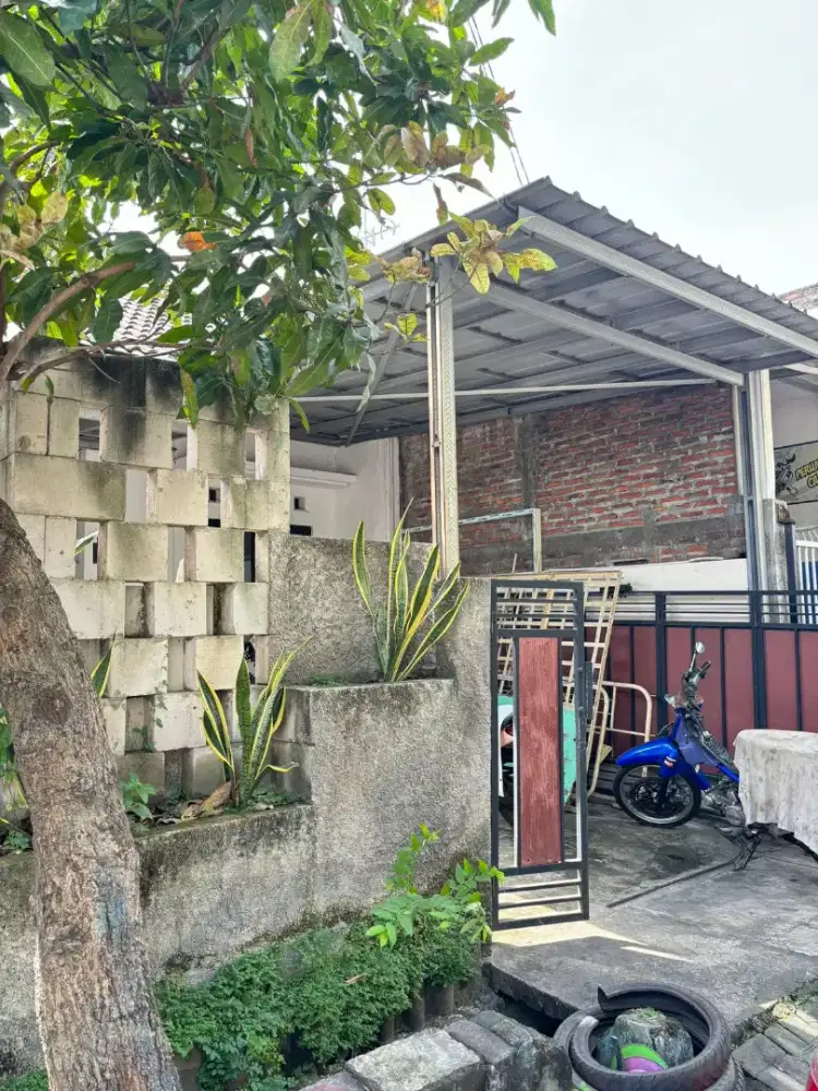 Rumah dikawasan perumahan asri elit
