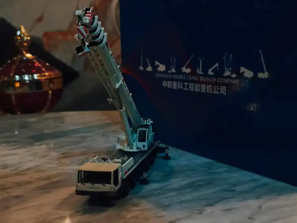 Zoomlion truck mountain crane