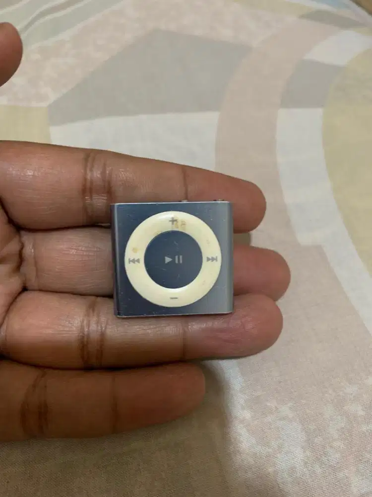 ipod shuffle 4th gen