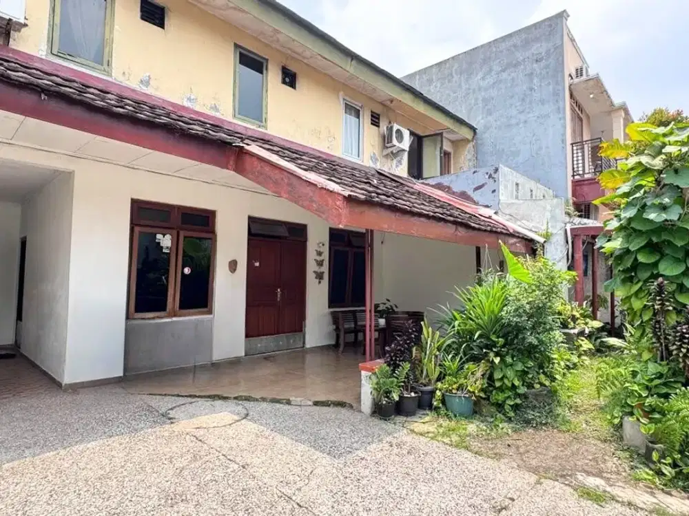 Rumah Terawat Cocok Untuk Rumah Kost 8 Kamar Lokasi Strategis