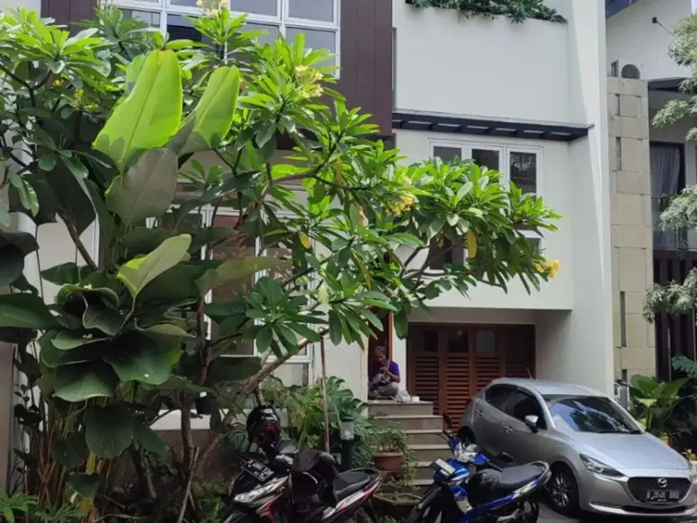Dijual Town House Kebagusan Unfurnished