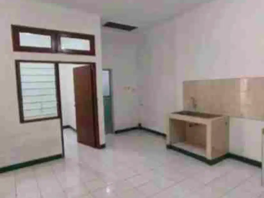 Dijual Murah Rumah ukuran 7,5x11m2 di lokasi strategis di Tanjung Duren