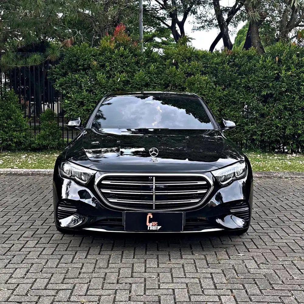 LOW ODO 2RB Mercedes Benz E200 Exclusive 2024 new 2025 bergaransiresmi