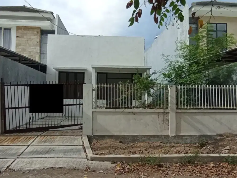 Hitung Tanah Saja !!! Lokasi dekat ke Pusat Kota. Dijual Rumah Tenggilis Mejoyo Selatan