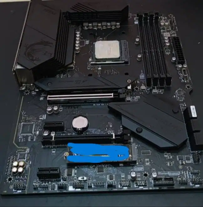 Ryzen 5 5600 + MSI b550 Gaming Plus + Ram 16gb