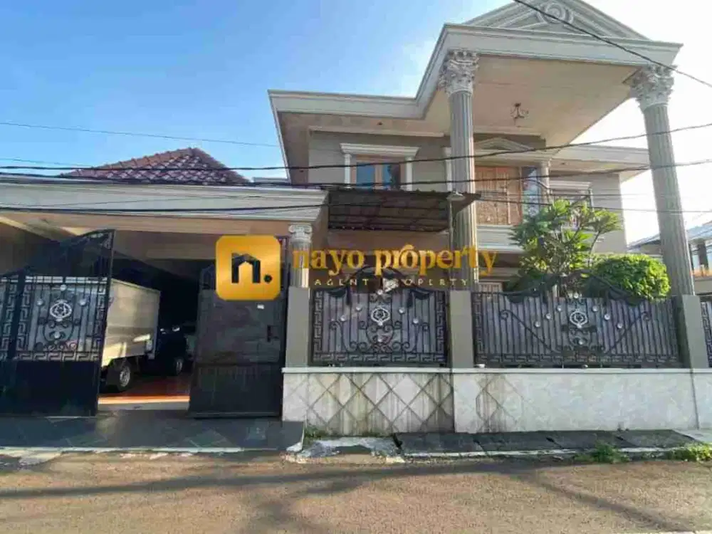 Rumah Mewah American Classic Hook Dalam Komplek Strategis di Jatiwaringin Jakarta Timur